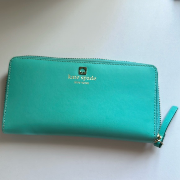 Kate Spade Zip Around Wallet - Picture 1 of 8